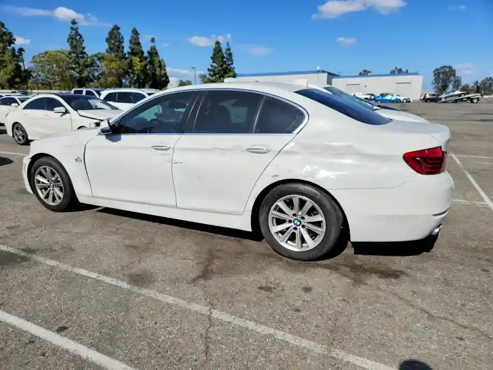 WBA5A5C56GD526477 2016 BMW 5 SERIES-1