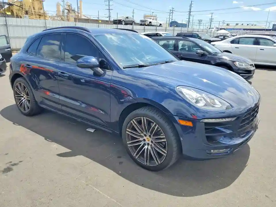 WP1AG2A52HLB55051 2017 PORSCHE MACAN-3