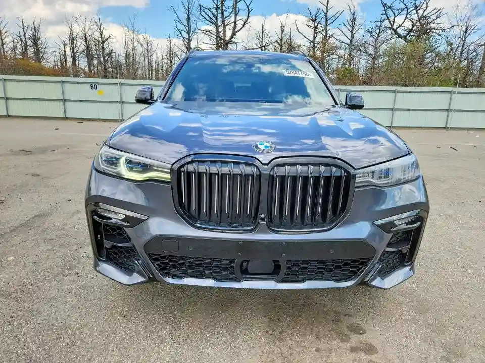 5UXCX4C53KLS37248 2019 BMW X7-4