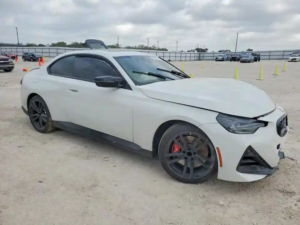 3MW43CM07P8C92067 2023 BMW M2-3