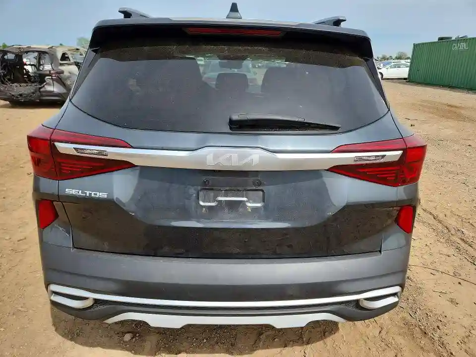 KNDEUCAAXP7454082 2023 KIA SELTOS-5