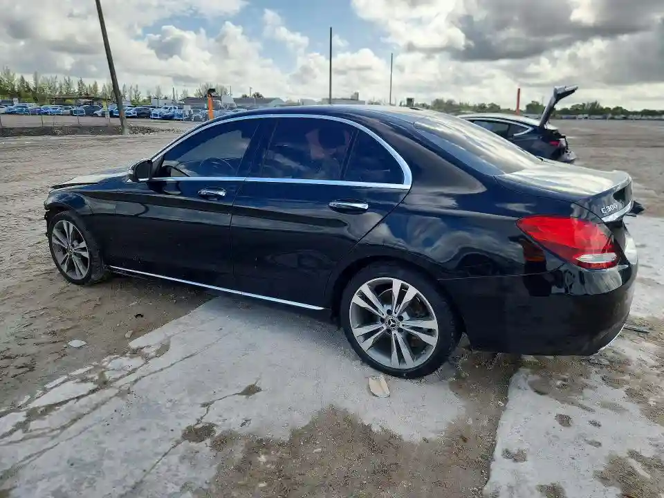 55SWF4JB6JU268407 2018 MERCEDES-BENZ C-CLASS-1