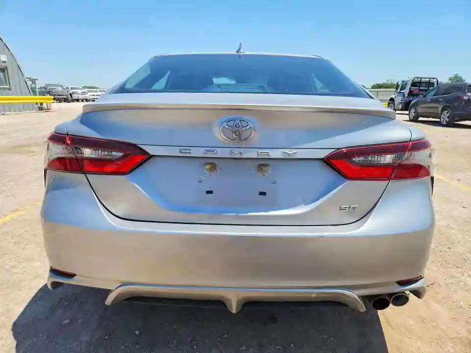4T1G11AK4MU584057 2021 TOYOTA CAMRY-5