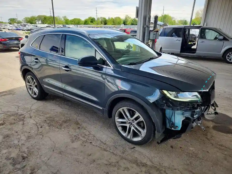 5LMCJ3D97KUL19033 2019 LINCOLN MKC-3