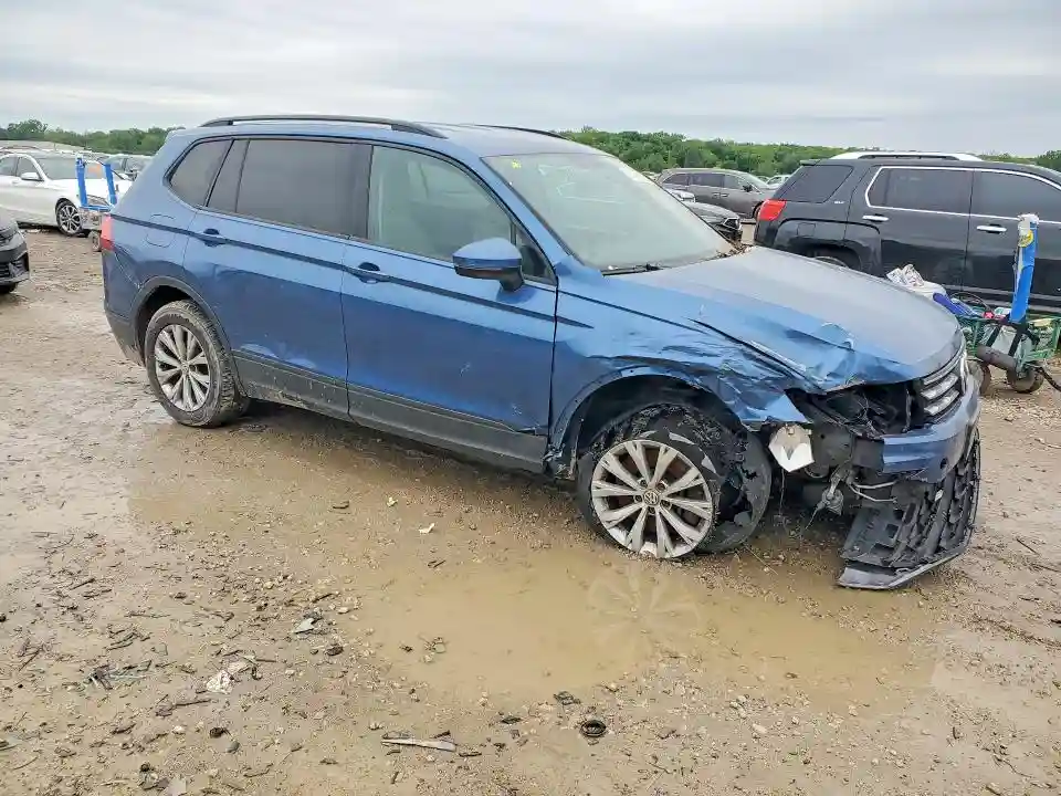 3VV1B7AX7JM108621 2018 VOLKSWAGEN TIGUAN-3