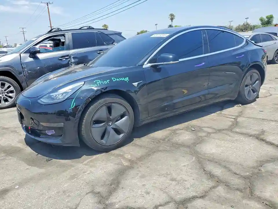 5YJ3E1EA6JF171909 2018 TESLA MODEL 3-0