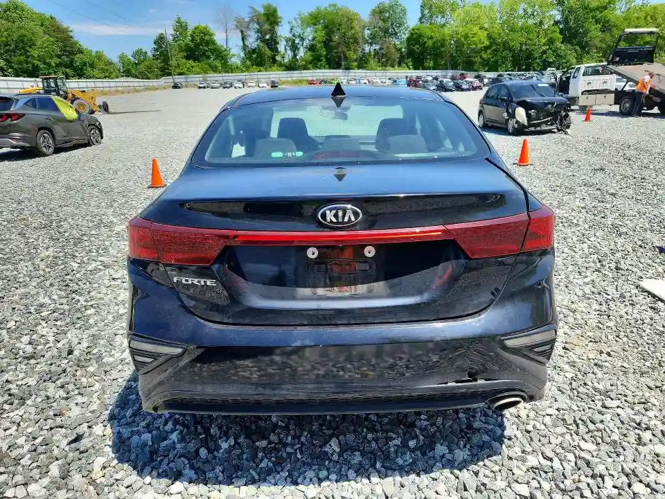 3KPF24AD5KE064414 2019 KIA FORTE LXS-5