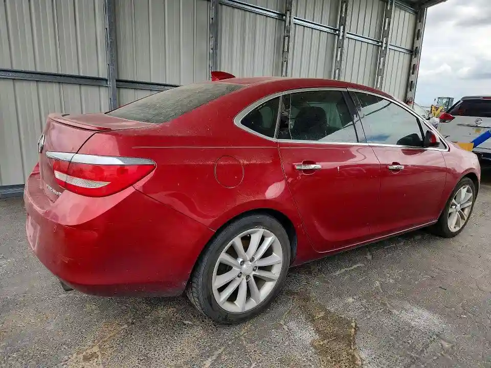 1G4PT5SV0G4133108 2016 BUICK VERANO-2