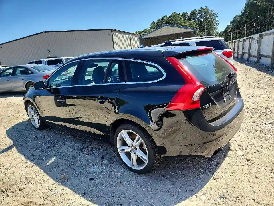 YV1612SK9G1311961 2016 VOLVO V60-1