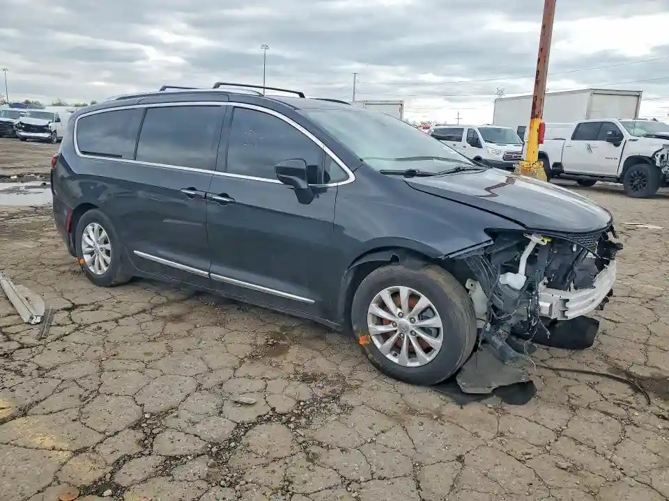 2C4RC1BGXKR526207 2019 CHRYSLER PACIFICA-3