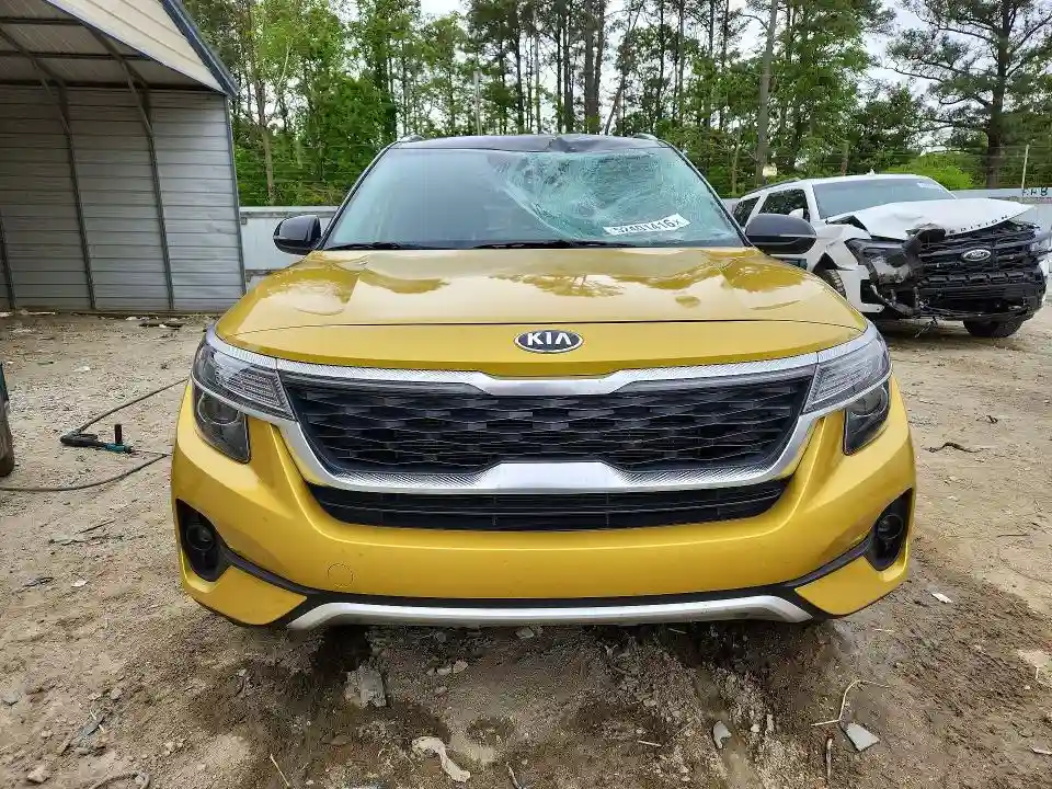 KNDEUCAA2M7181098 2021 KIA SELTOS-4