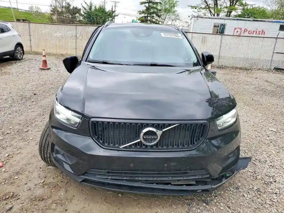 YV4162UK1L2283136 2020 VOLVO XC40-4