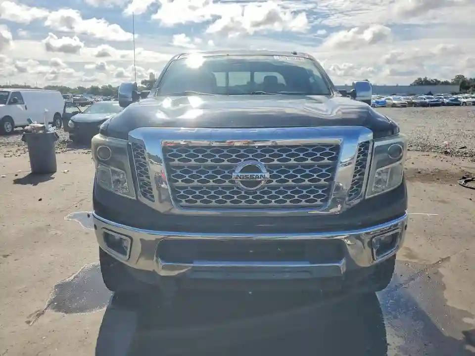 1N6BA1F46HN507339 2017 NISSAN TITAN-4