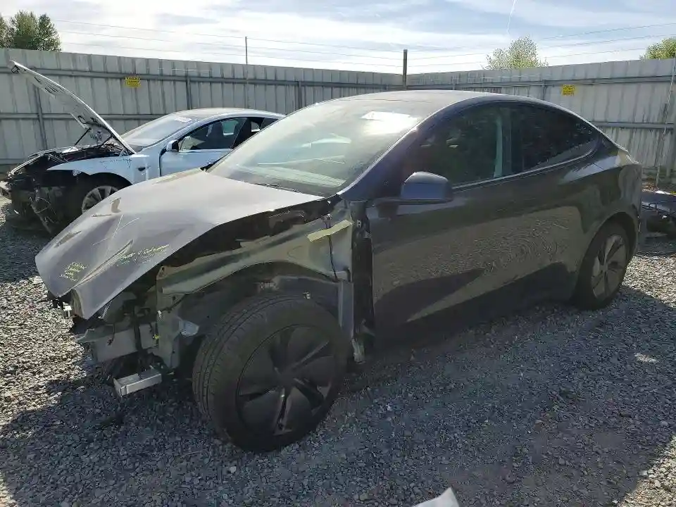 7SAYGDEE7TF517668 2026 TESLA MODEL Y-0