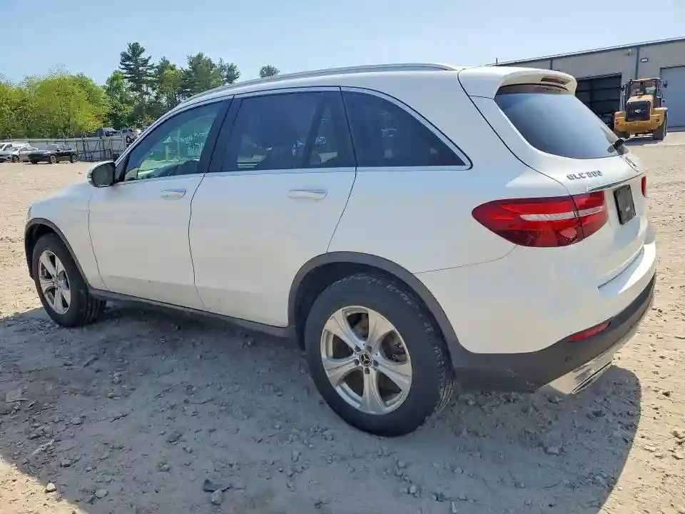 WDC0G4KBXJV040327 2018 MERCEDES-BENZ GLC-CLASS-1