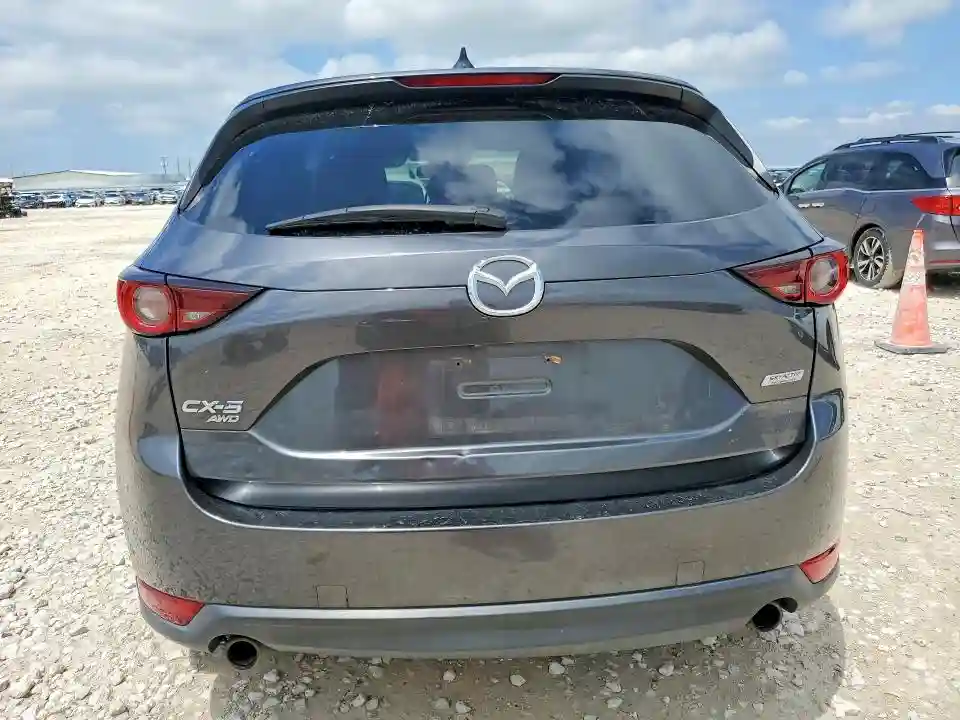JM3KFBCM7J0471816 2018 MAZDA CX-5-5