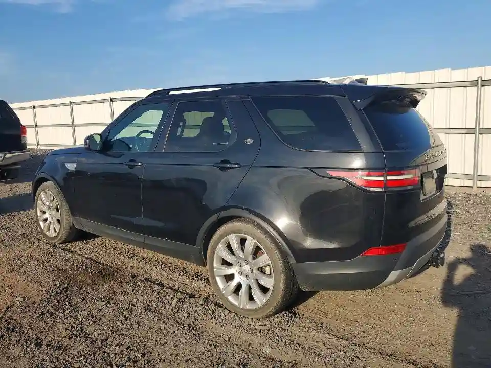 SALRRBBK3HA035332 2017 LAND ROVER DISCOVERY-1