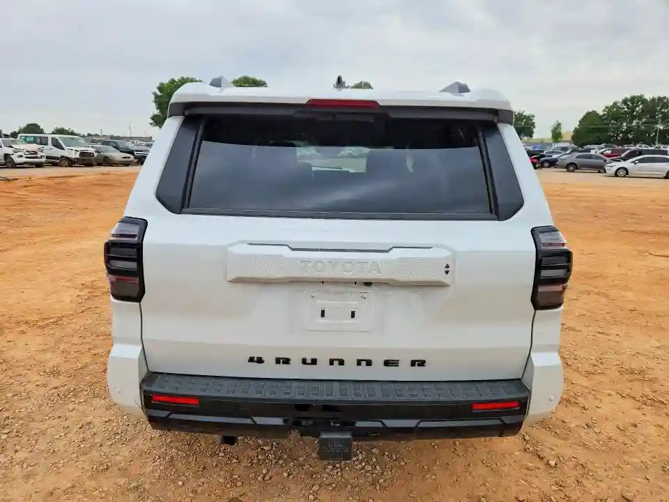 JTEVA5AR0S5005178 2025 TOYOTA 4RUNNER-5