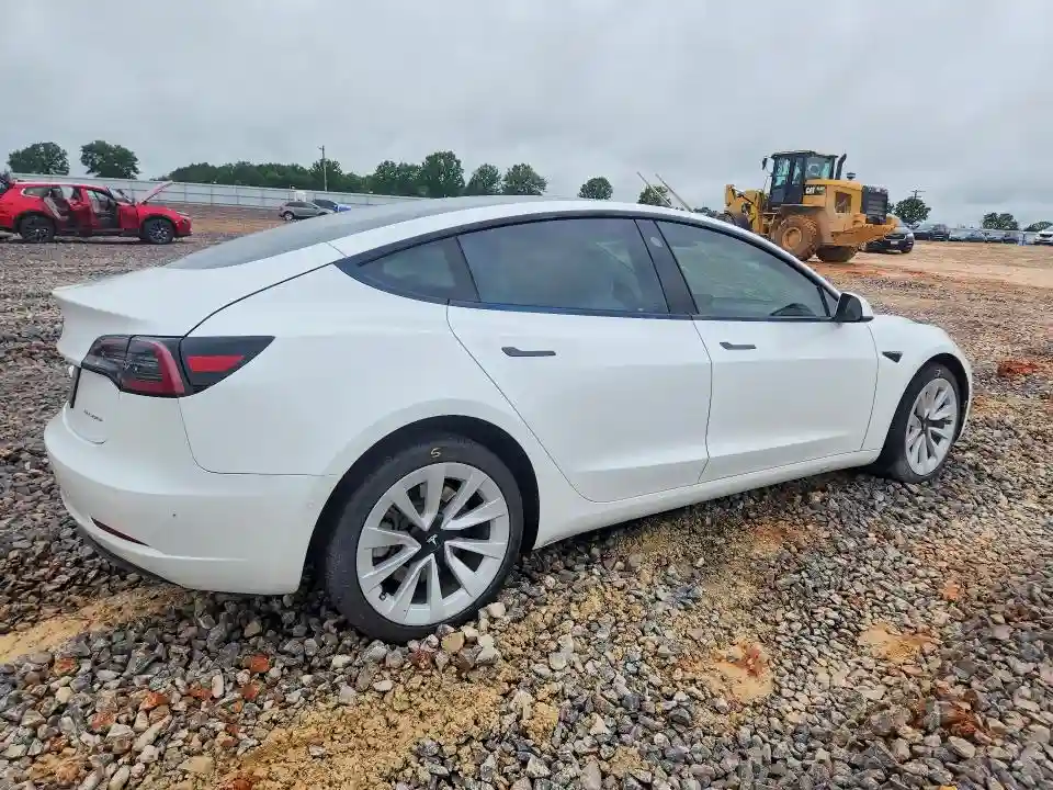 5YJ3E1EB6NF359893 2022 TESLA MODEL 3-2