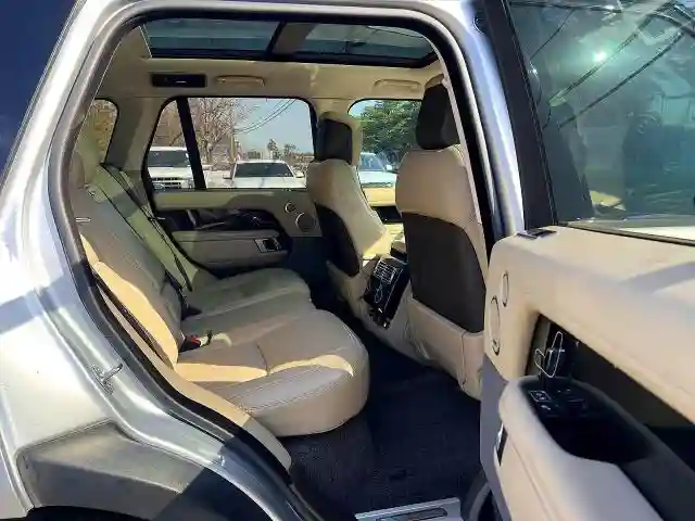 SALGS2RE4JA504820 2018 LAND ROVER RANGEROVER-5