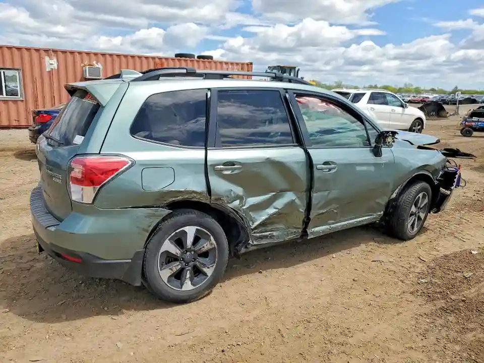 JF2SJAGC2HH536975 2017 SUBARU FORESTER-2