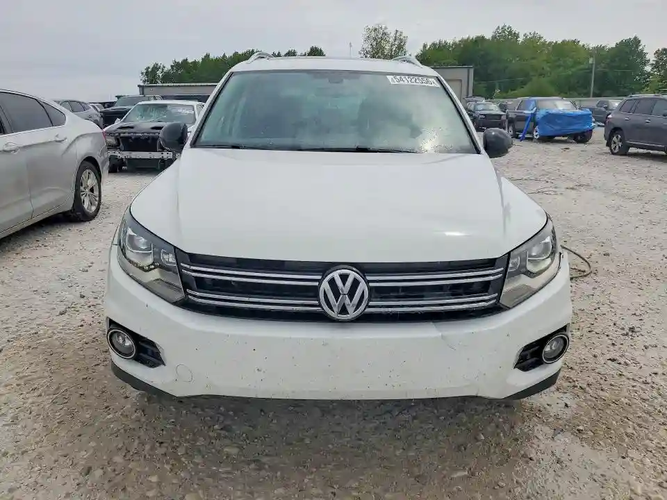 WVGUV7AX8HK036652 2017 VOLKSWAGEN TIGUAN-4