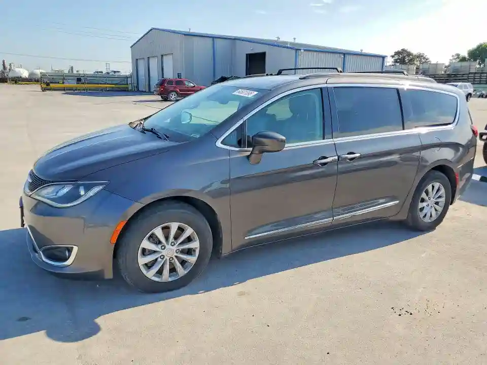 2C4RC1BG0HR757979 2017 CHRYSLER PACIFICA-0