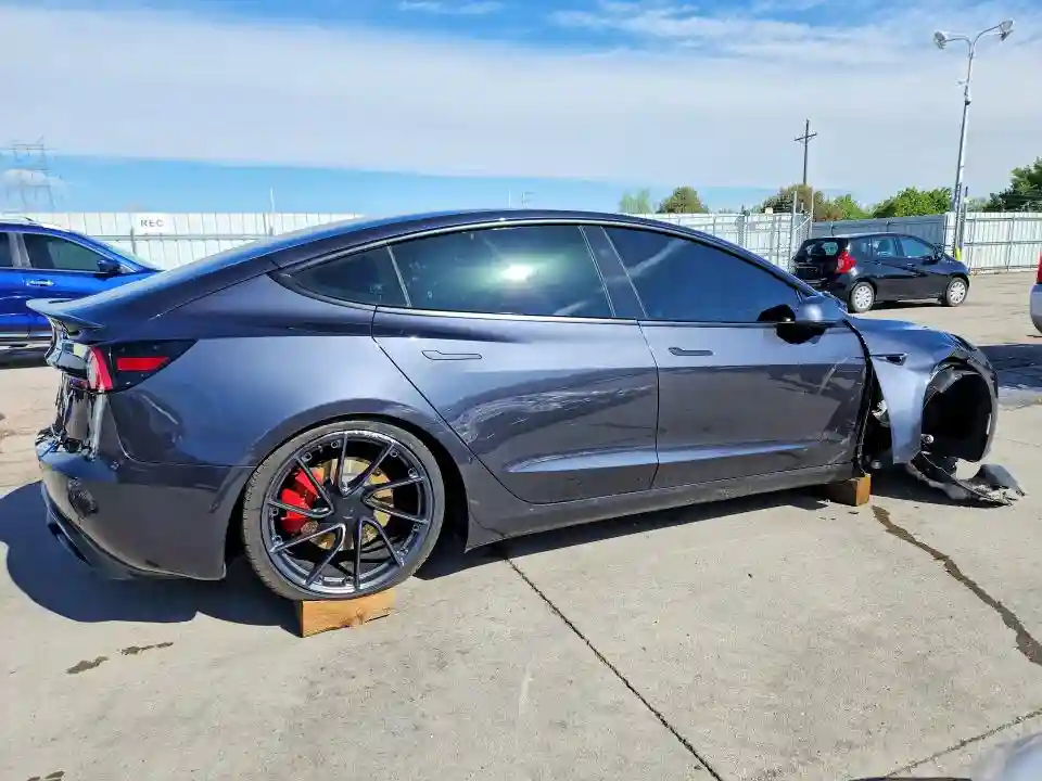5YJ3E1ET5SF986279 2025 TESLA MODEL 3-2