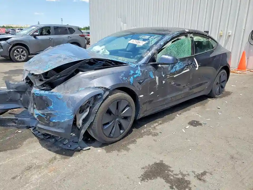 5YJ3E1EAXRF756164 2024 TESLA MODEL 3-0
