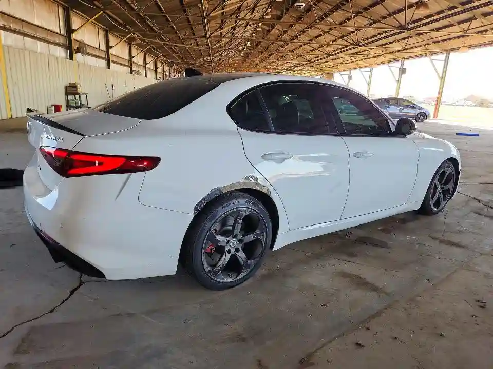 ZARFAEBNXH7544544 2017 ALFA ROMEO GIULIA-2