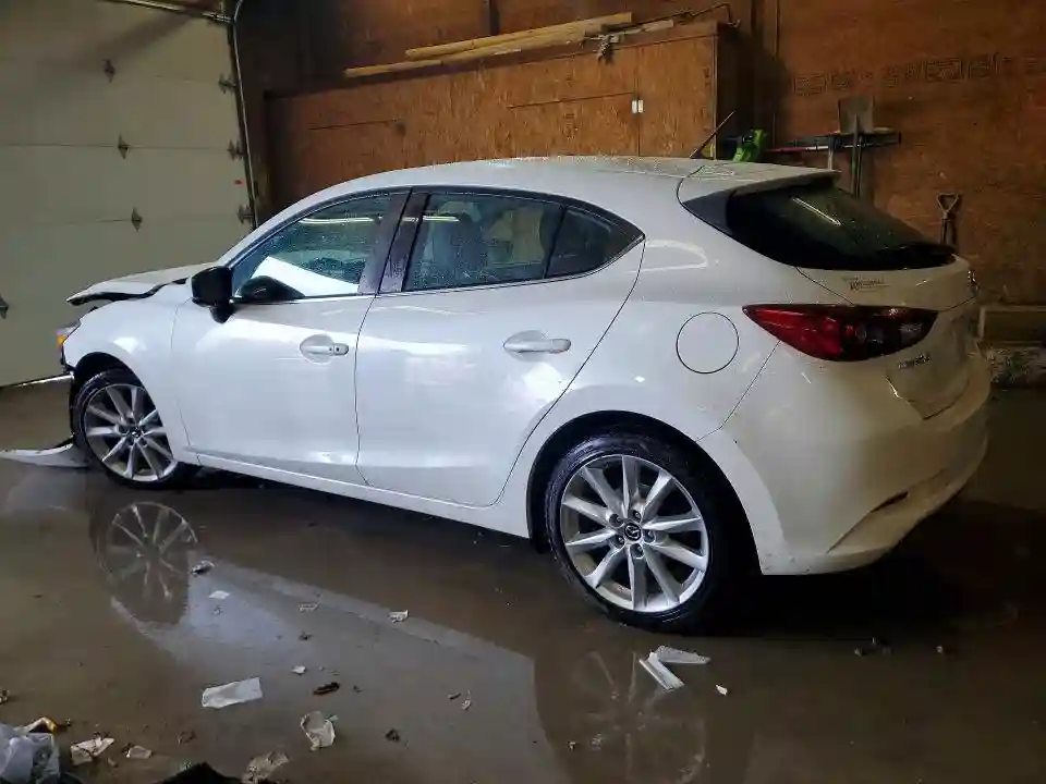 JM1BN1L31H1146046 2017 MAZDA 3-1
