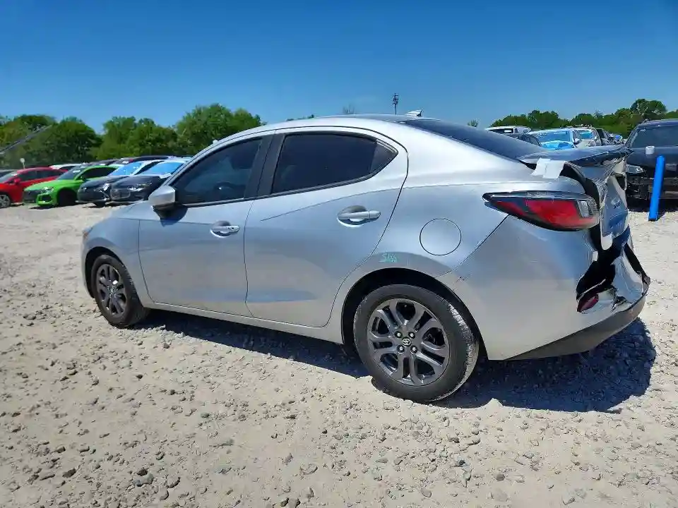 3MYDLBYV6KY509055 2019 TOYOTA YARIS-1