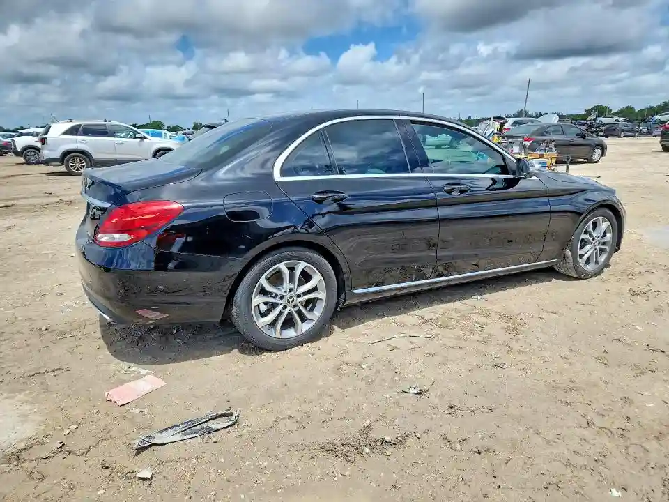 55SWF4JB5JU246804 2018 MERCEDES-BENZ C-CLASS-2