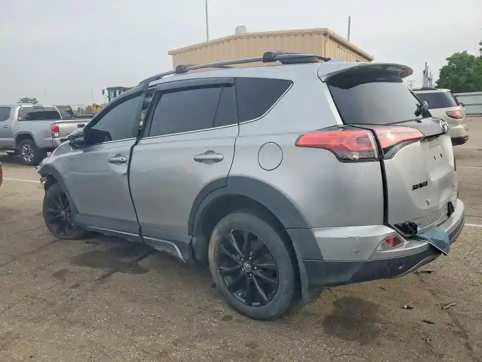 2T3RFREV7JW823973 2018 TOYOTA RAV4-1