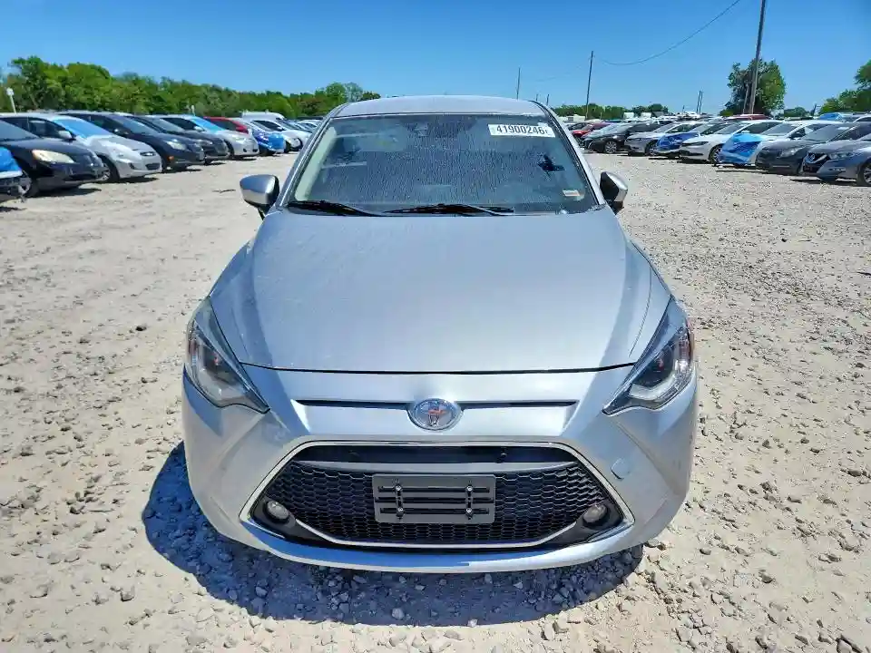 3MYDLBYV6KY509055 2019 TOYOTA YARIS-4