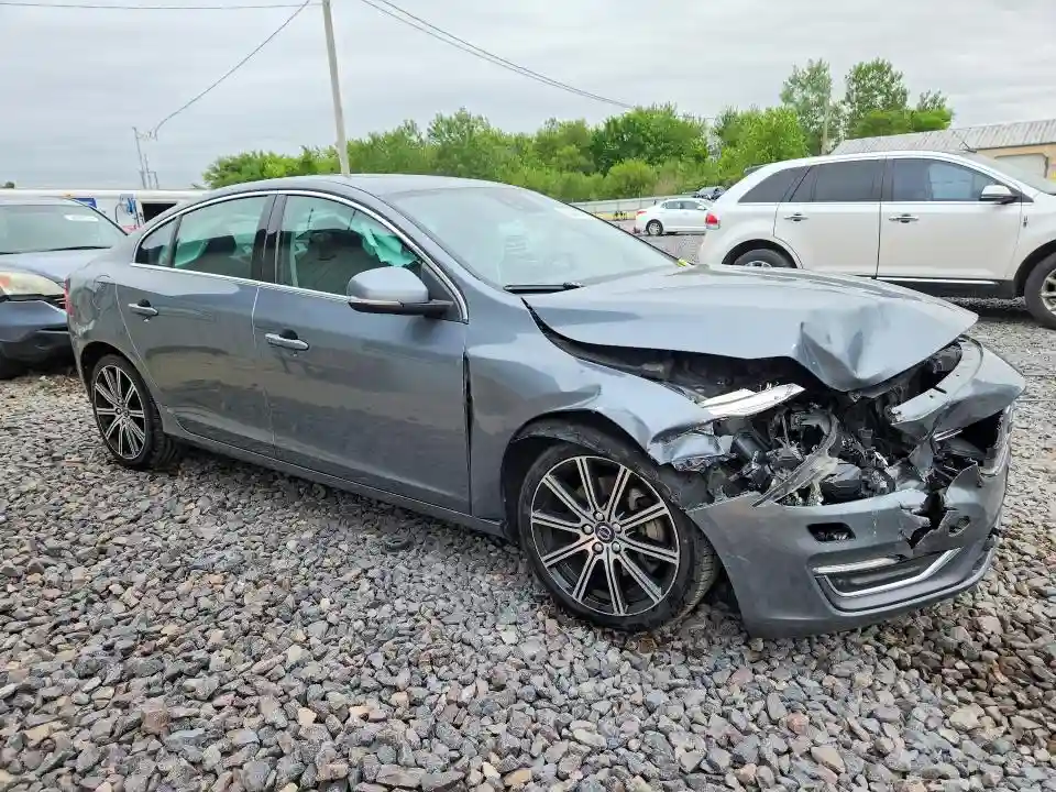 LYV612TM1GB107718 2016 VOLVO S60-3