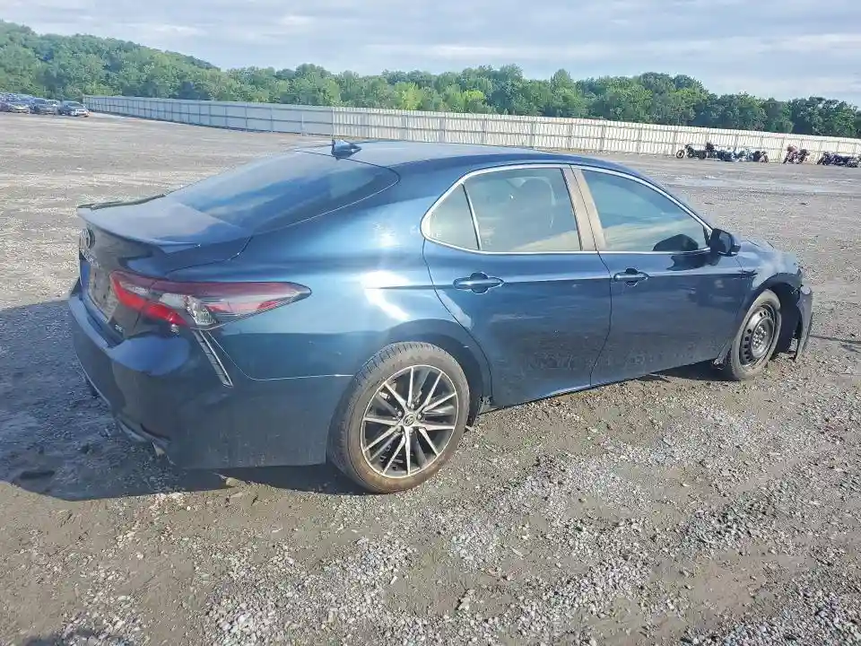 4T1G11AK6MU553800 2021 TOYOTA CAMRY-2