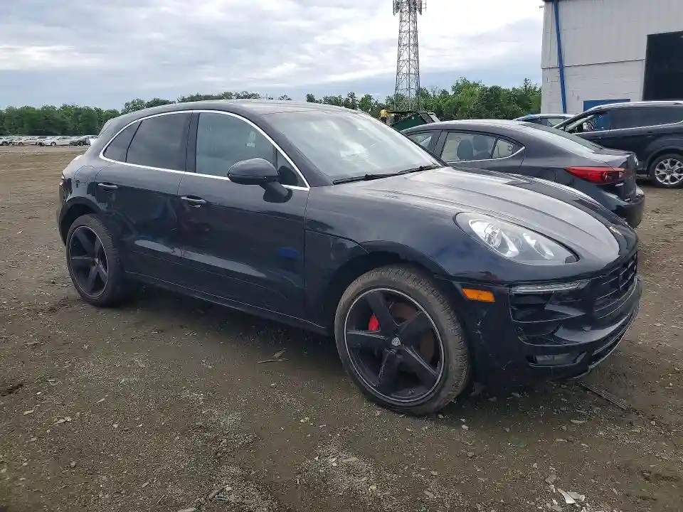 WP1AF2A59GLB93474 2016 PORSCHE MACAN-3