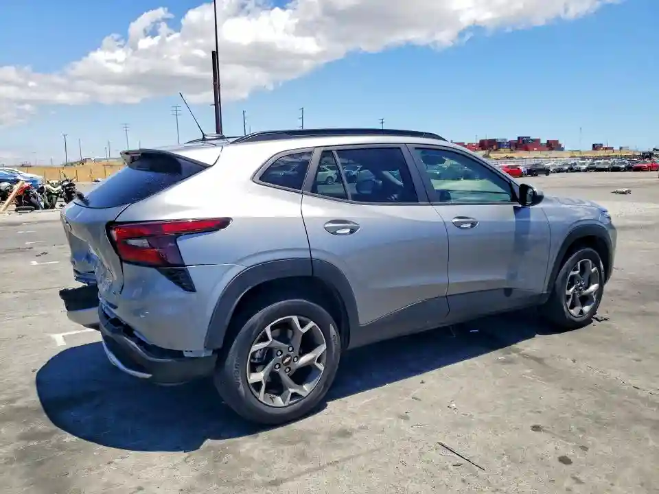KL77LHEP2SC274597 2025 CHEVROLET TRAX-2