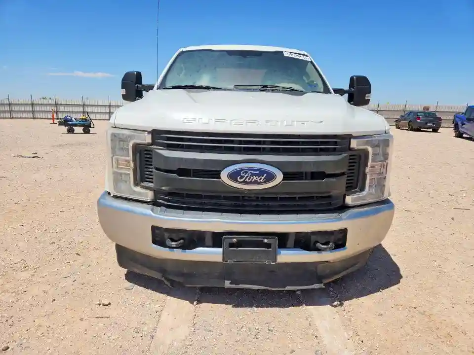 1FT7W2B66HEF13021 2017 FORD F250-4