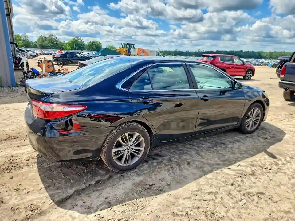 4T1BF1FKXHU444587 2017 TOYOTA CAMRY-2