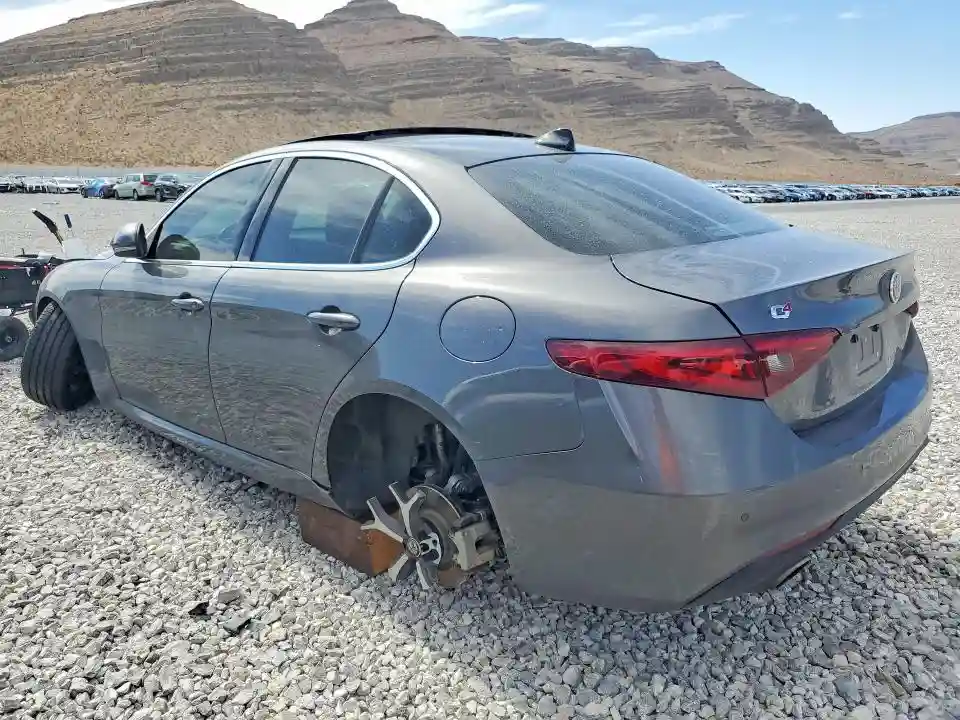 ZARFANBN7M7643638 2021 ALFA ROMEO GIULIA-1