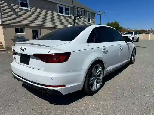 WAUB4AF45KA008697 2019 AUDI S4/RS4-2