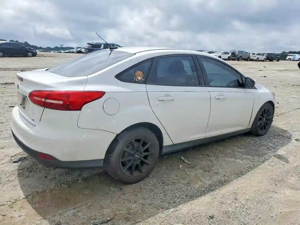 1FADP3F28HL256247 2017 FORD FOCUS-2