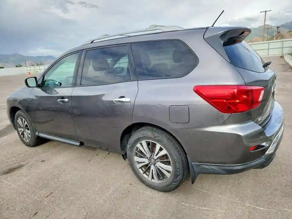 5N1DR2MM8HC624781 2017 NISSAN PATHFINDER-1