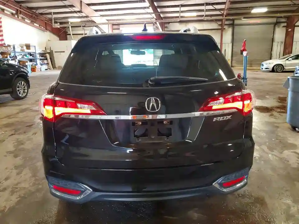 5J8TB3H57JL014570 2018 ACURA RDX-5