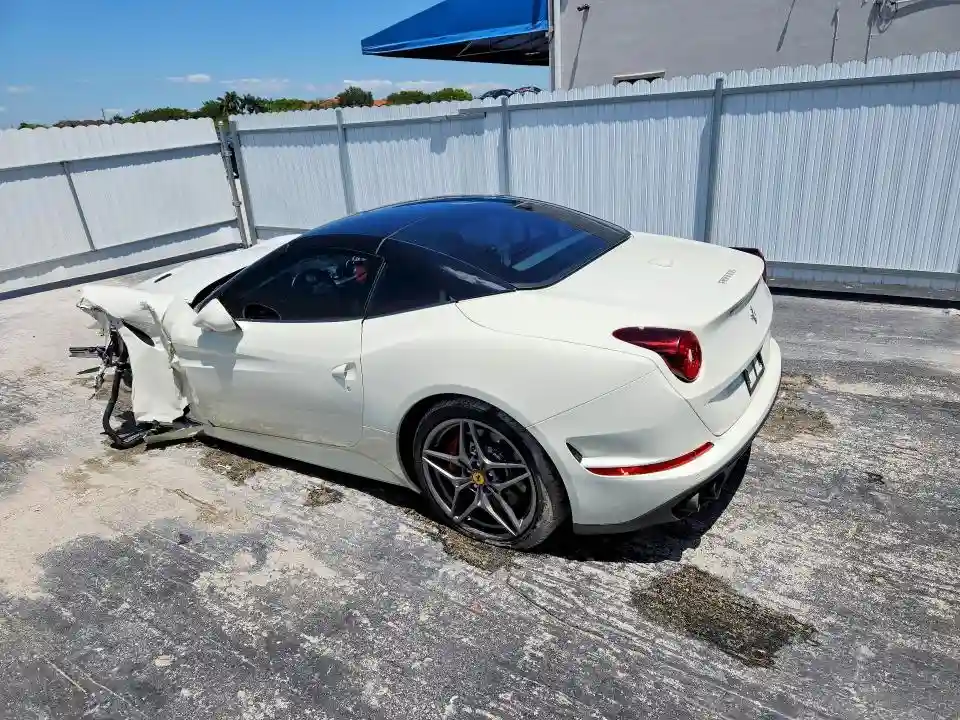 ZFF77XJA1H0221016 2017 FERRARI CALIFORNIA-1