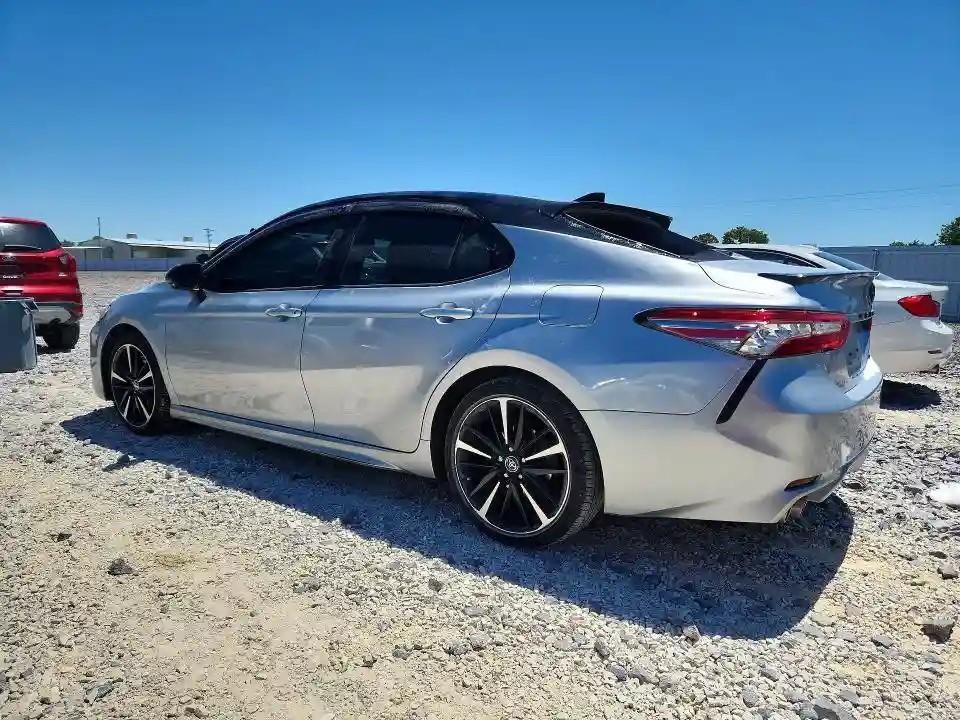4T1B61HK5KU190050 2019 TOYOTA CAMRY-1