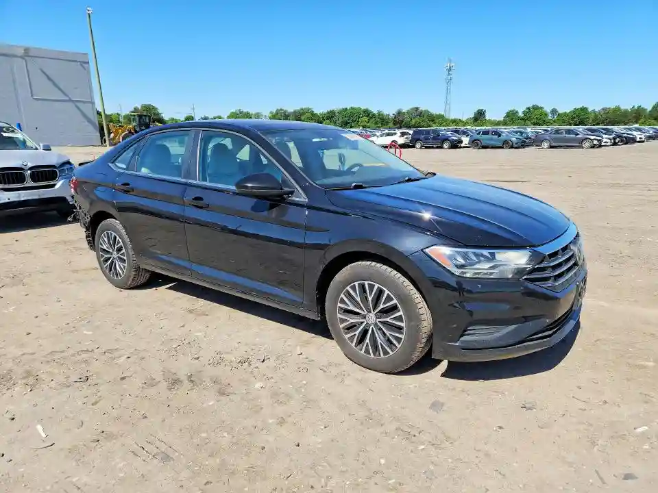 3VWCB7BU0KM228447 2019 VOLKSWAGEN JETTA-3