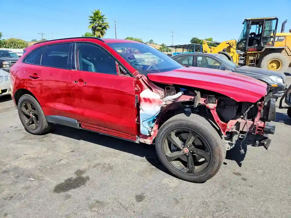 SADCJ2BV9HA069035 2017 JAGUAR F-PACE-3